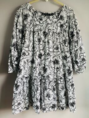 Black & White Dress NY & Company Embroidery Boho Tiered Pockets Cotton EUC Small